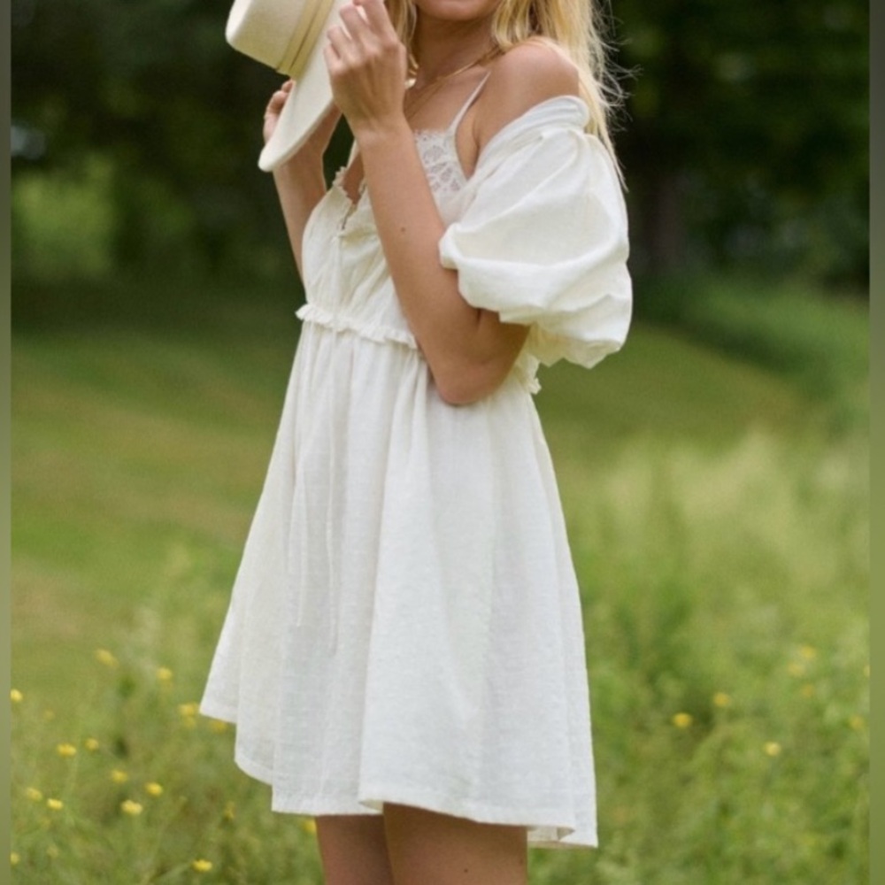 🟤NWT PILCRO by ANTHROPOLOGIE Puff-Sleeve Babydoll Romper in White MED